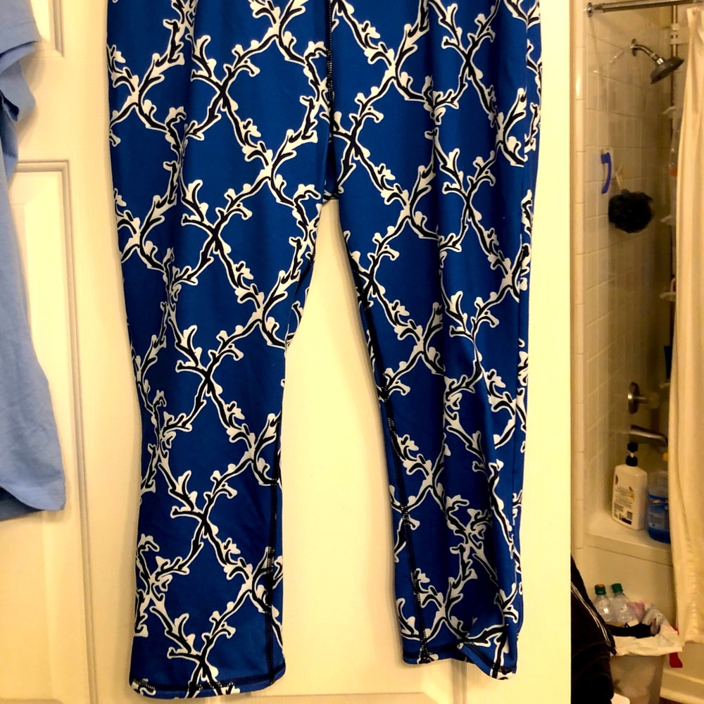 Crown and ivy leggings blue with navy blue coral
